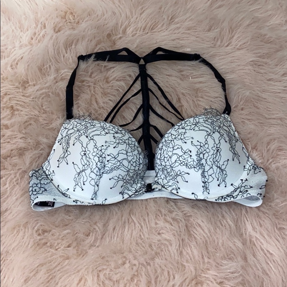 VS Lace Strappy Push Up Bra